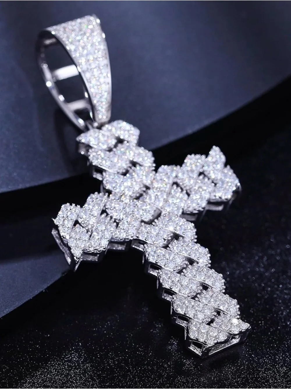 N/A ctw moissanite